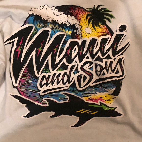 Shirt - Picture 2 of 3